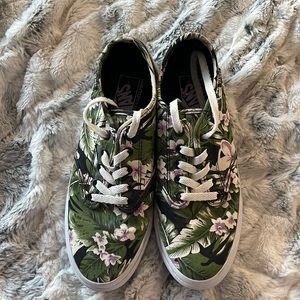Tropical Print Vans Ultra Cush, size 8.5
